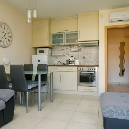 Karen By Interhome 벌러토뇌쇠드